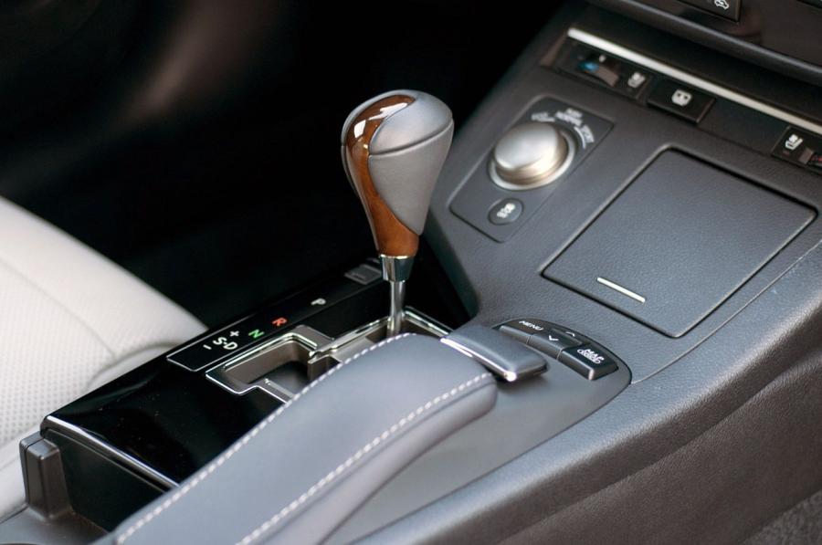  Lexus ES350 2013 года  (фото 23 из 64)